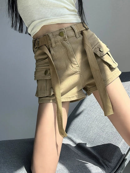 HIGH-WAISTED JEANS SHORTS